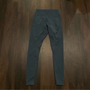 Alphalete Women’s Muted Green Leggings Medium